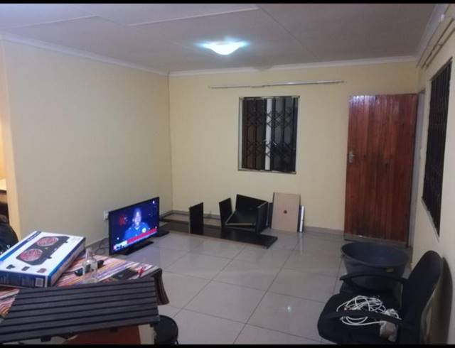 3 BEDROOM HOUSE FOR SALE IN WINDMILL PARK EXT